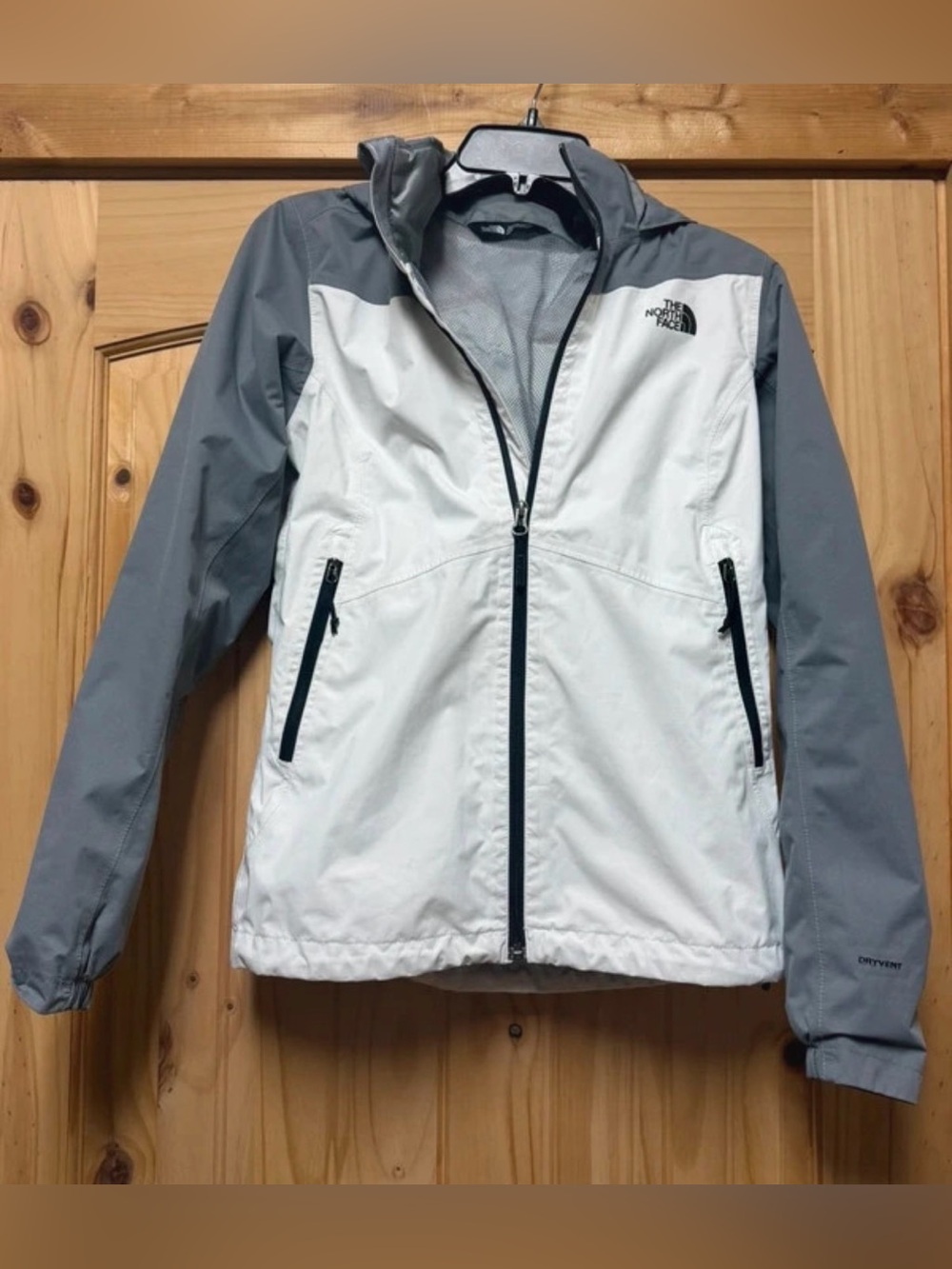 The North Face Women's Resolve Plus Jacket with Hood Raincoat Windbreaker XS